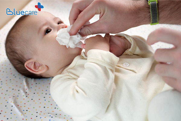 có nên tự vỗ rung long đờm cho bé tại nhà không