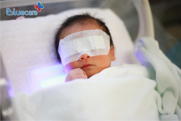 Đèn chiếu vào da sẽ không ảnh hưởng nếu không chiếu trực tiếp vào mắt